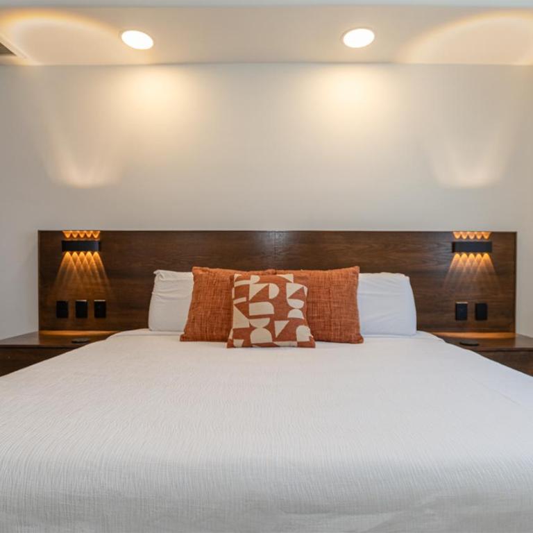 Stunning 3BR 3BA Cortez 601 at Las Palomas - Vacation Home - 14