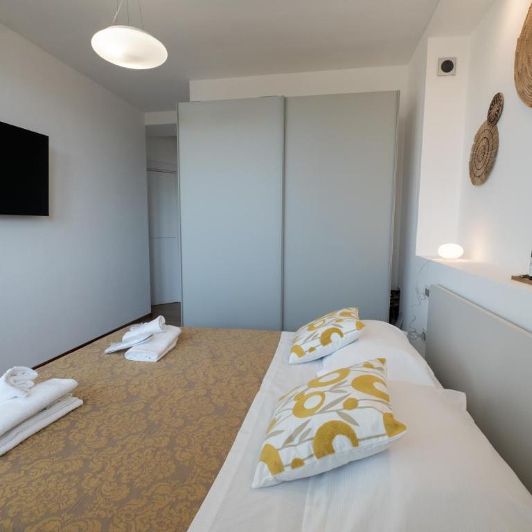 Nerea Suites - Camera Matrimoniale Deluxe con Balcone - 60