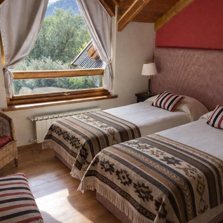 Lodge in Arelauquen Golf Club with 4 bedrooms - Room #1661123001 - 3