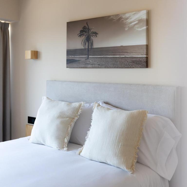 Arena Málaga Suites - Standard Double Room - 9