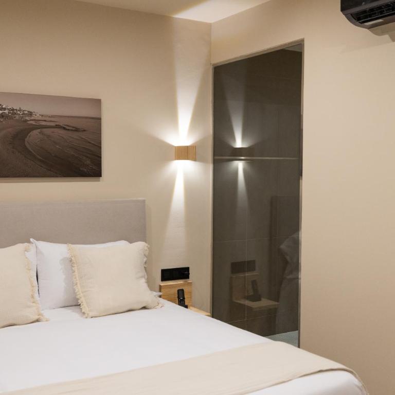 Arena Málaga Suites - Standard Double Room - 16