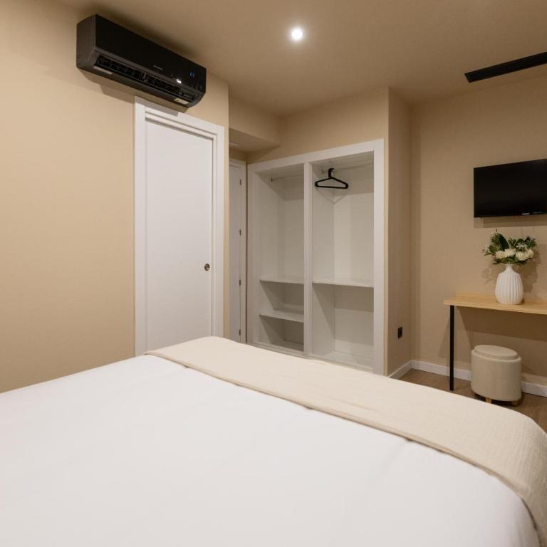 Arena Málaga Suites - Standard Double Room - 18