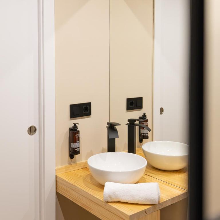 Arena Málaga Suites - Standard Double Room - 22