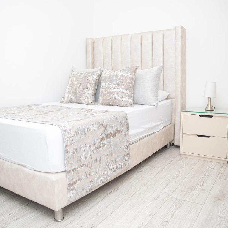 Torre Ginebra luxury laureles - Three-Bedroom Apartment - 17