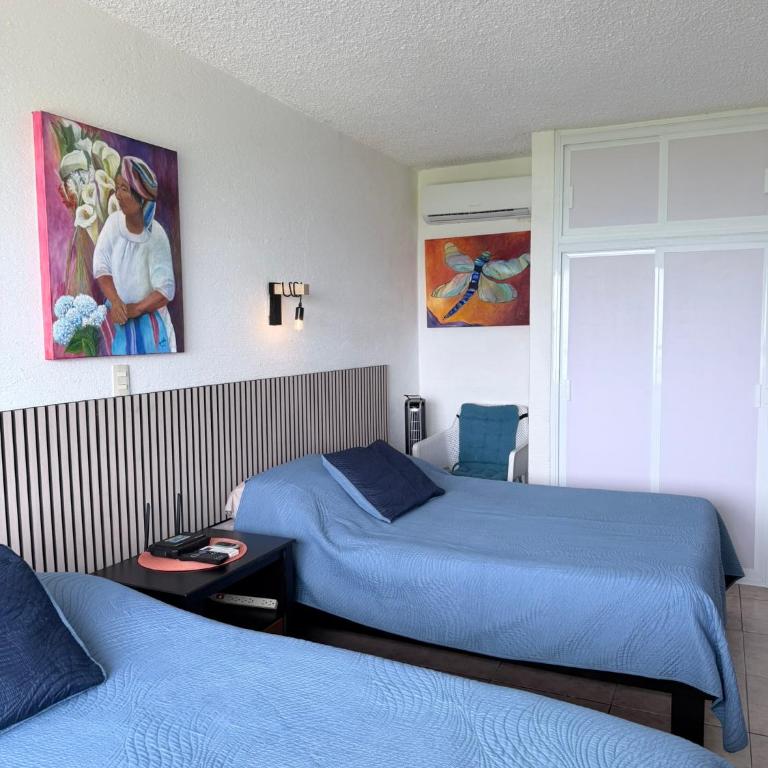 Beachfront 1BR Beach & Pool Lagoon Sunset View Hotel Zone - One-Bedroom Apartment - 3