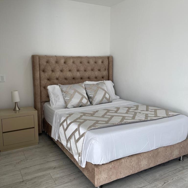 Torre Ginebra luxury laureles - Three-Bedroom Apartment - 26