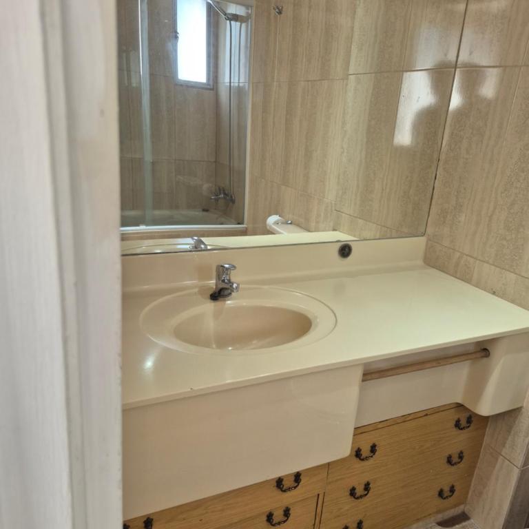 Departamento en Las Condes amoblado 3 dormitorios - Apartamento de 3 dormitorios - 8