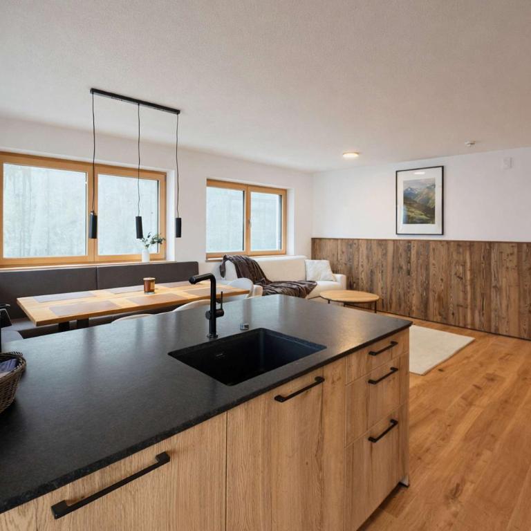 ELEVATE - Balcony & Mountain View - Apartment - 14