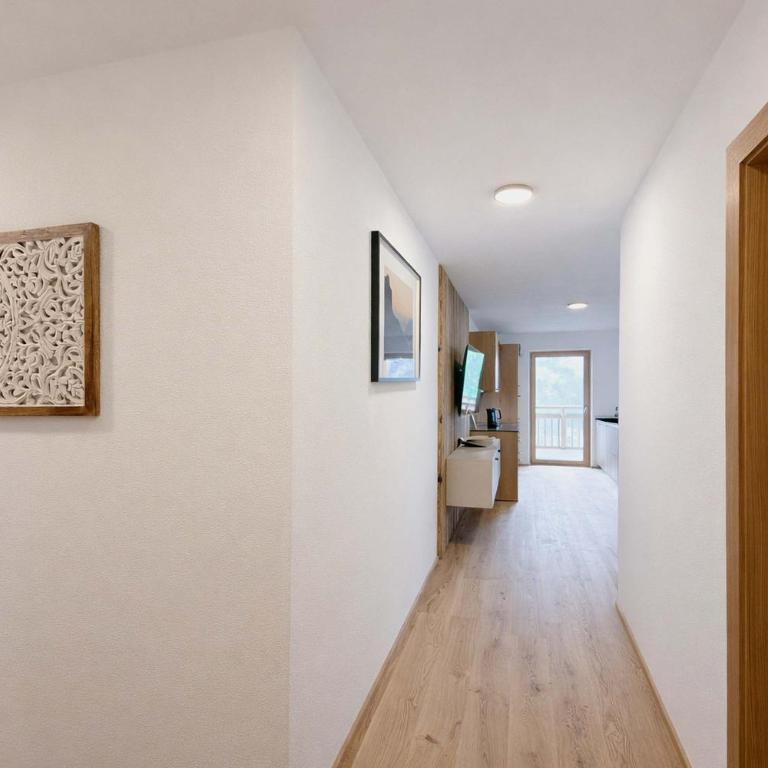 ELEVATE - Balcony & Mountain View - Apartment - 18