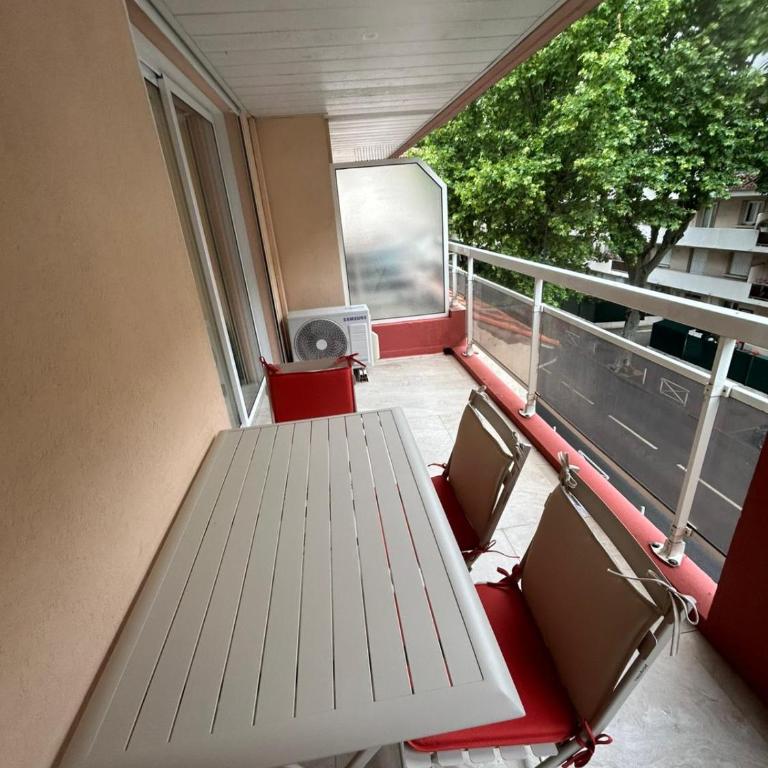 French Riviera Chic Cocoon - pool, beach, parking - Apartment mit 1 Schlafzimmer - 3