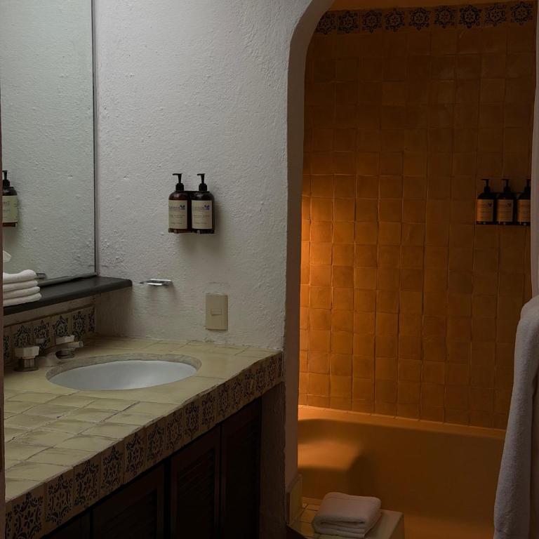 Hotel Hacienda Taboada (Aguas Termales) - Standard Doppelzimmer mit 2 Doppelbetten - 9
