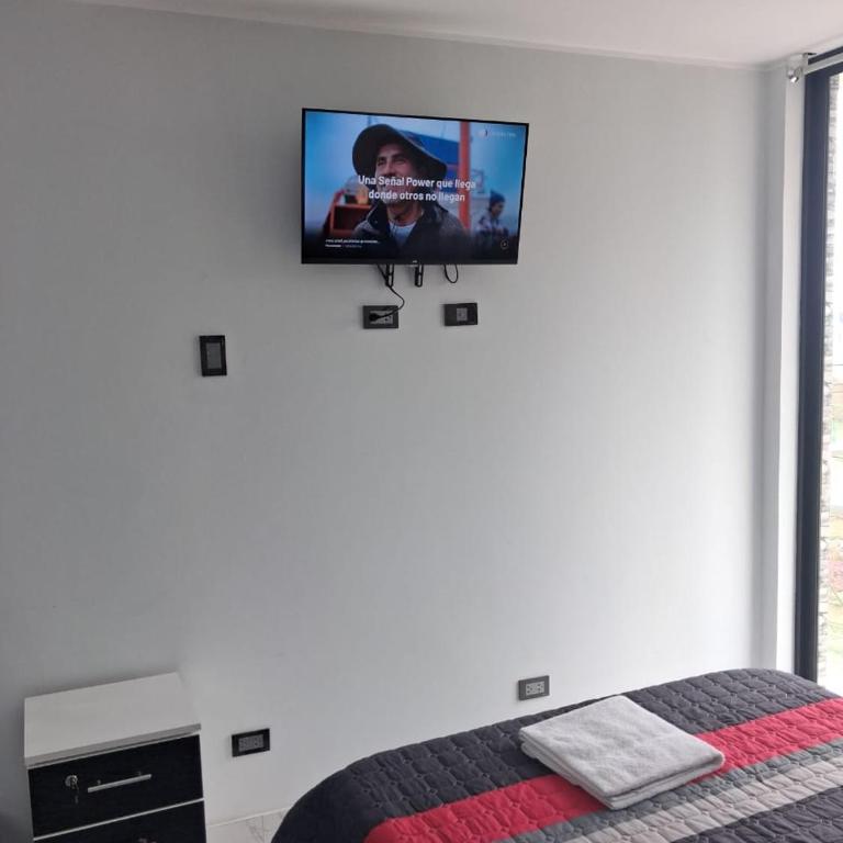 Family Accommodation - Includes taxi from the airport to the apartment - Deluxe One-Bedroom Apartment with City View - 9