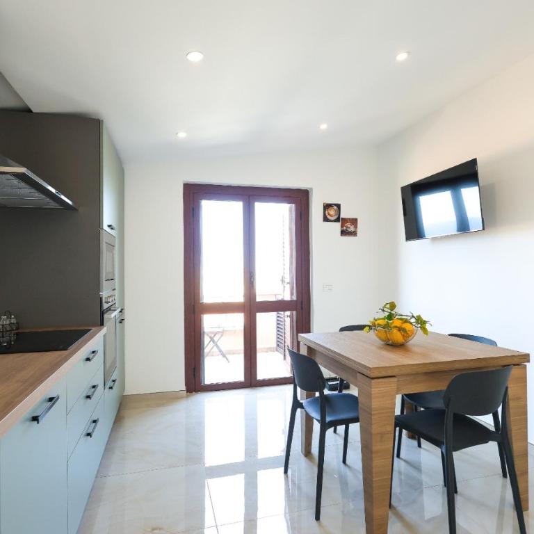 Sogno sul Mare - Appartamento con 2 Camere da Letto, Balcone e Vista mare - 3