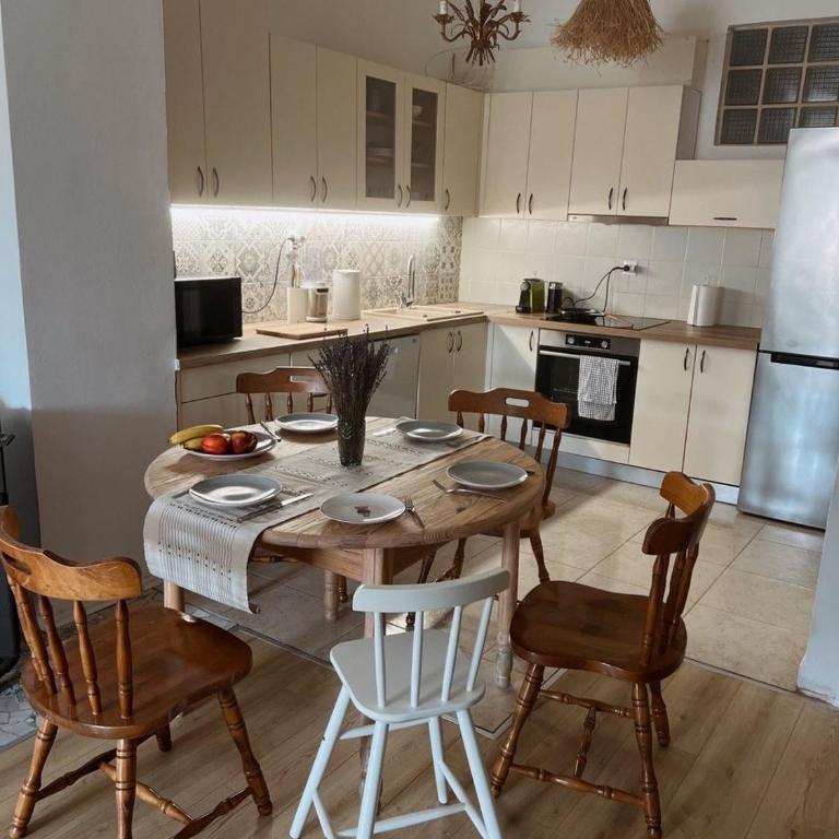 Homey 2-Level Apt with Piano, Workspace & Terraces - One-Bedroom Apartment - 1