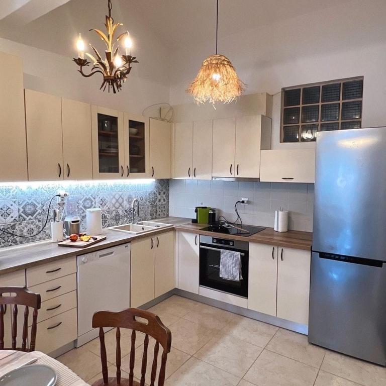 Homey 2-Level Apt with Piano, Workspace & Terraces - One-Bedroom Apartment - 2
