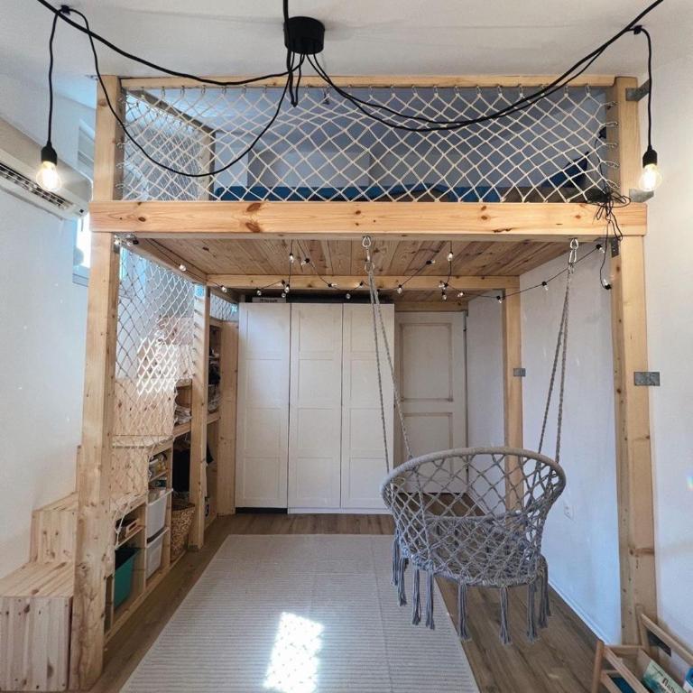 Homey 2-Level Apt with Piano, Workspace & Terraces - One-Bedroom Apartment - 4