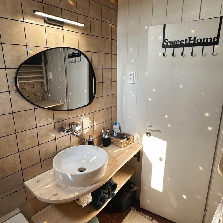 Homey 2-Level Apt with Piano, Workspace & Terraces - One-Bedroom Apartment - 10
