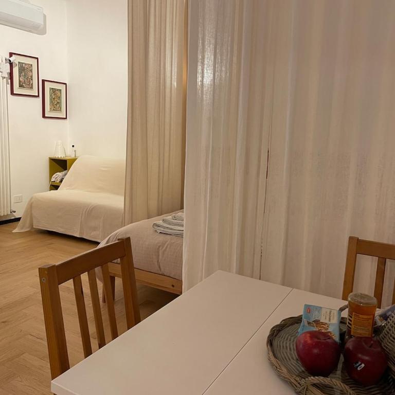 Monolocale in centro da Giulia e Tino - Appartamento con 1 Camera da Letto - 3
