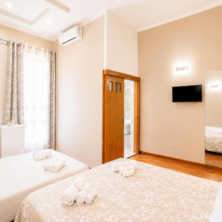 Bamba Luxury Suites Napoli Central Station - Camera Tripla - 9