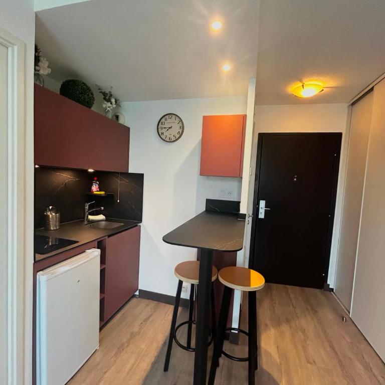 Superbe appartement sécurisé - Appartement 1 Chambre - 7