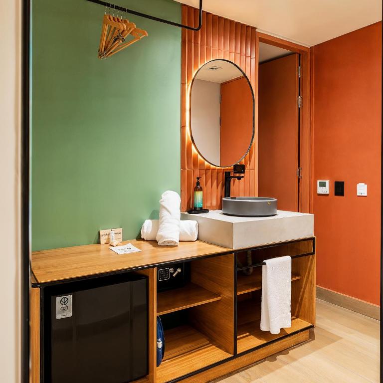 Hunters Hotel Medellin - Standard Twin Room - 4