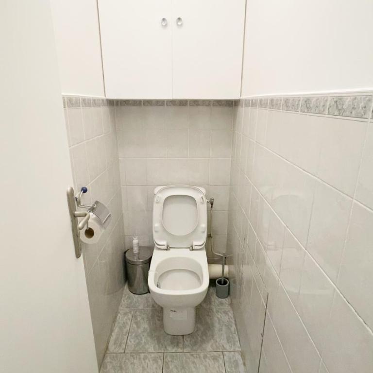 Cozy Home 19 - Three-Bedroom Apartment - 7