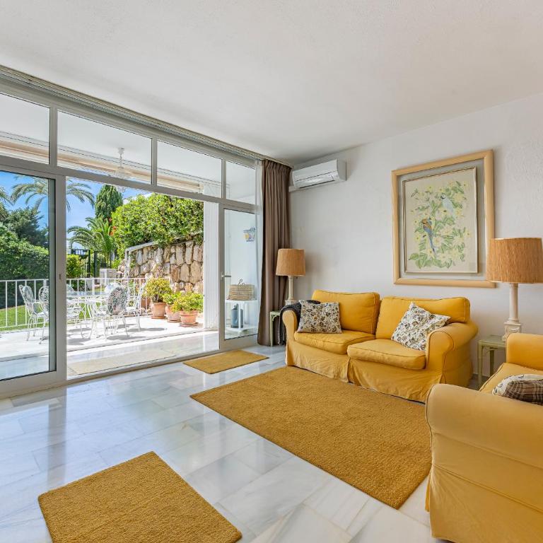 GOLF TOWN HOUSE IN ALOHA WITH POOL&GARDEN, Marbella - Vacation Home - 4