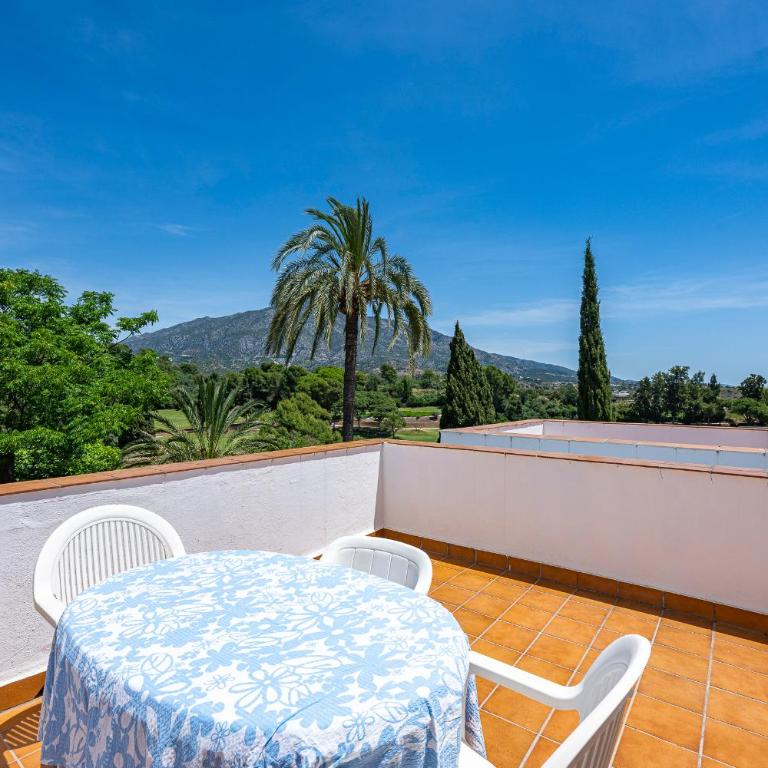 GOLF TOWN HOUSE IN ALOHA WITH POOL&GARDEN, Marbella - Vacation Home - 14