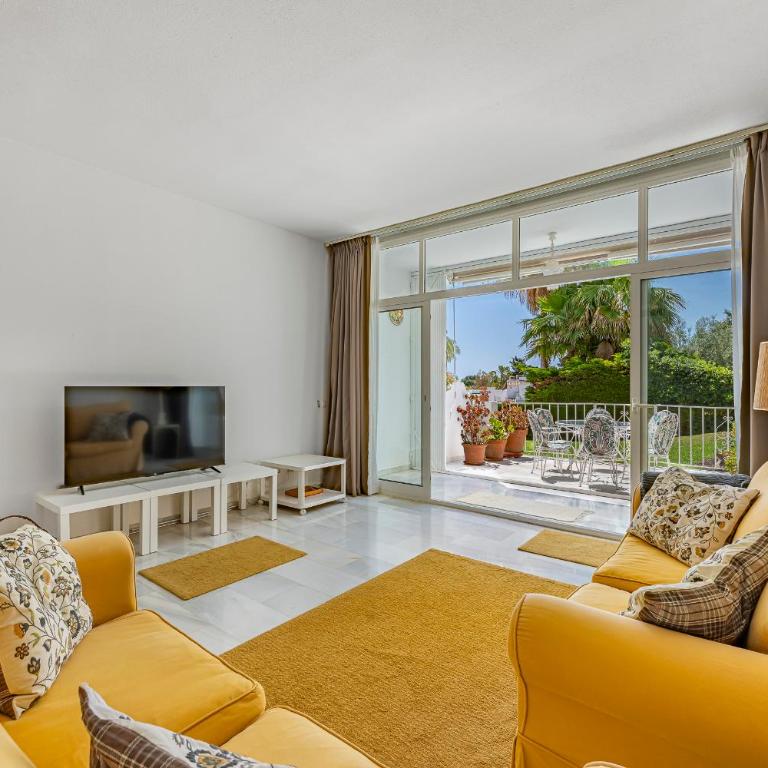 GOLF TOWN HOUSE IN ALOHA WITH POOL&GARDEN, Marbella - Vacation Home - 5