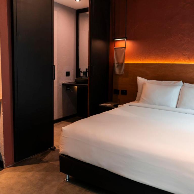 The Art Hotel Medellin By Key 33 - Standard Queen Room - 6
