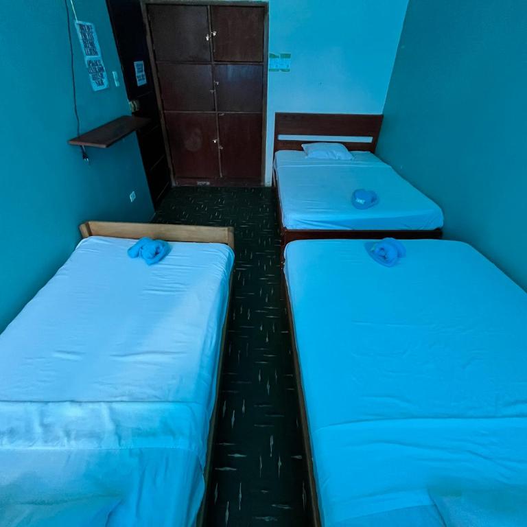 Palo Verde House - Triple Room with Shared Bathroom - 2