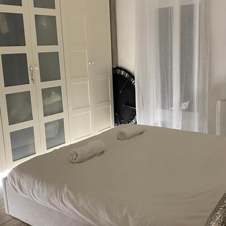 Chambre à 14 min de la plage Promenade des Anglais à pieds - Chambre Lit King-Size - Vue sur Jardin - 2