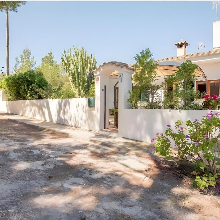 Cactus House - Three-Bedroom House - 6