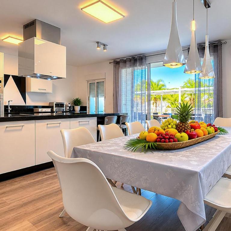 Beautiful Home In Murcia With Private Swimming Pool, Can Be Inside Or Outside - Casa de 7 dormitorios - 3