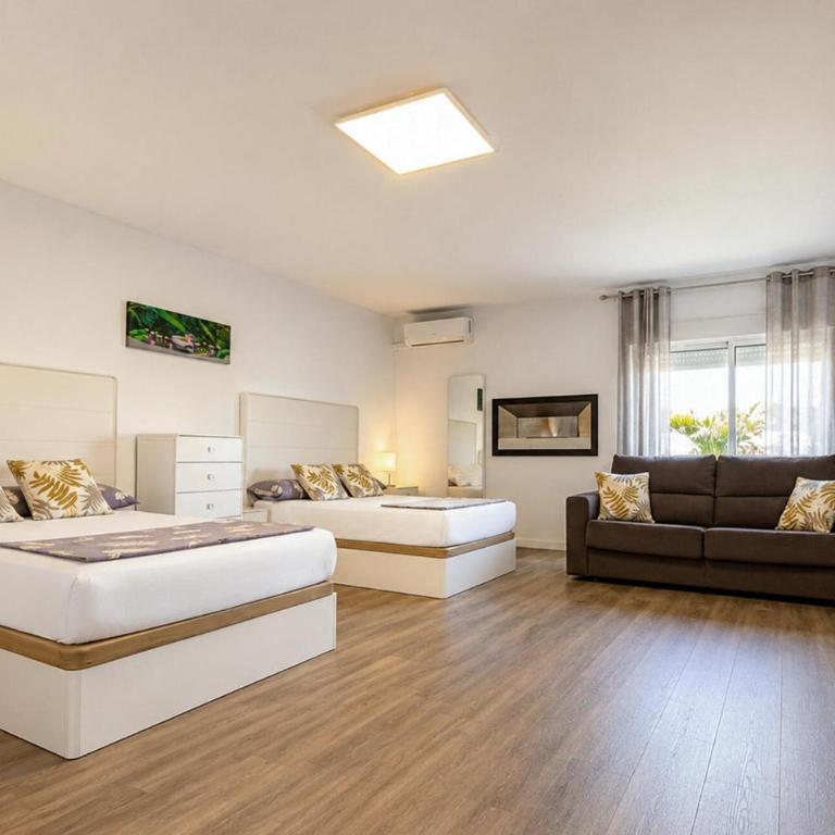 Beautiful Home In Murcia With Private Swimming Pool, Can Be Inside Or Outside - Casa de 7 dormitorios - 12
