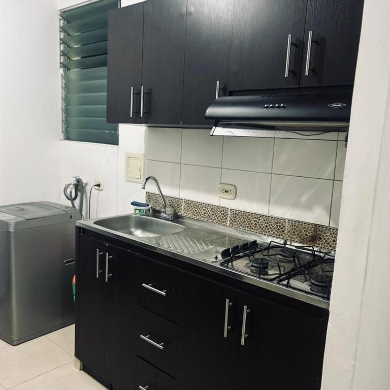 Apartamento Vallenato Fresco con Ventiladores - Three-Bedroom Apartment - 1