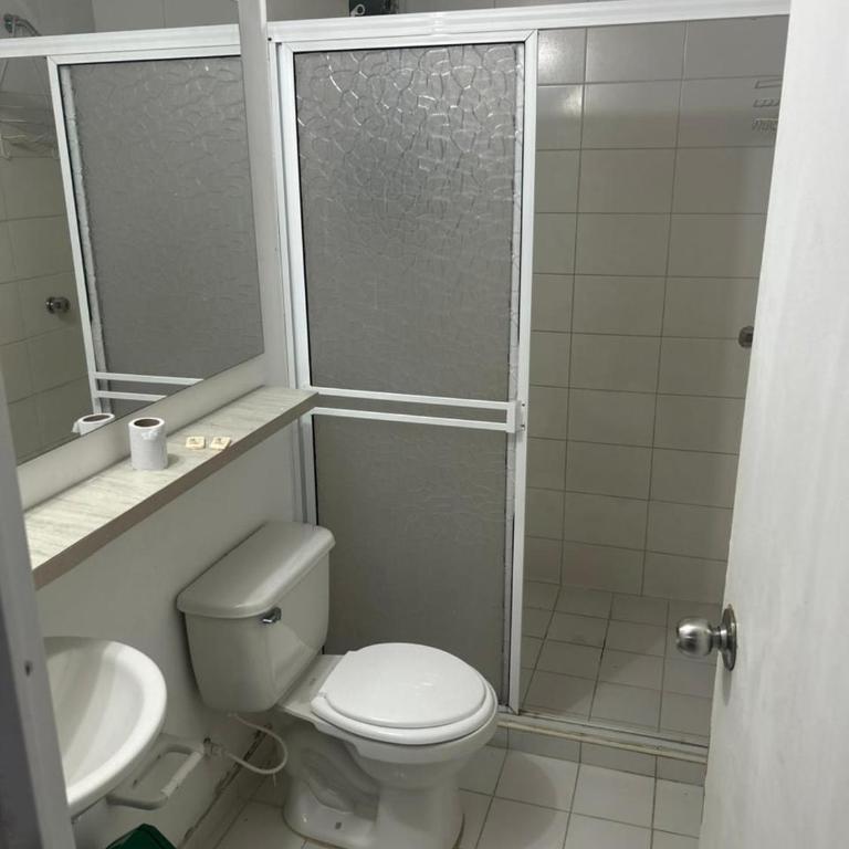 Apartamento Vallenato Fresco con Ventiladores - Three-Bedroom Apartment - 5