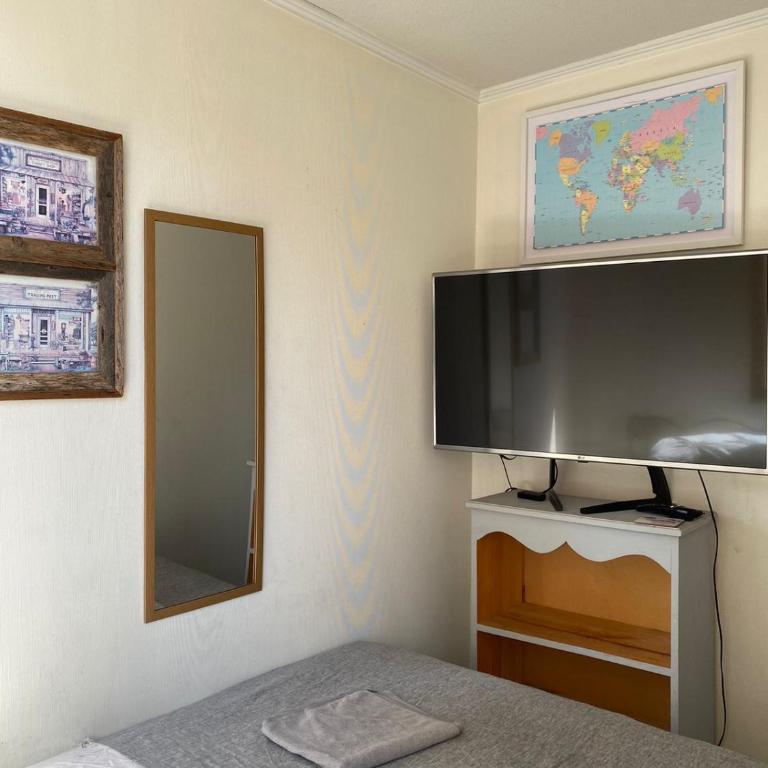 Habitación Barrio Escuela Militar - Double Room with Private Bathroom - 3