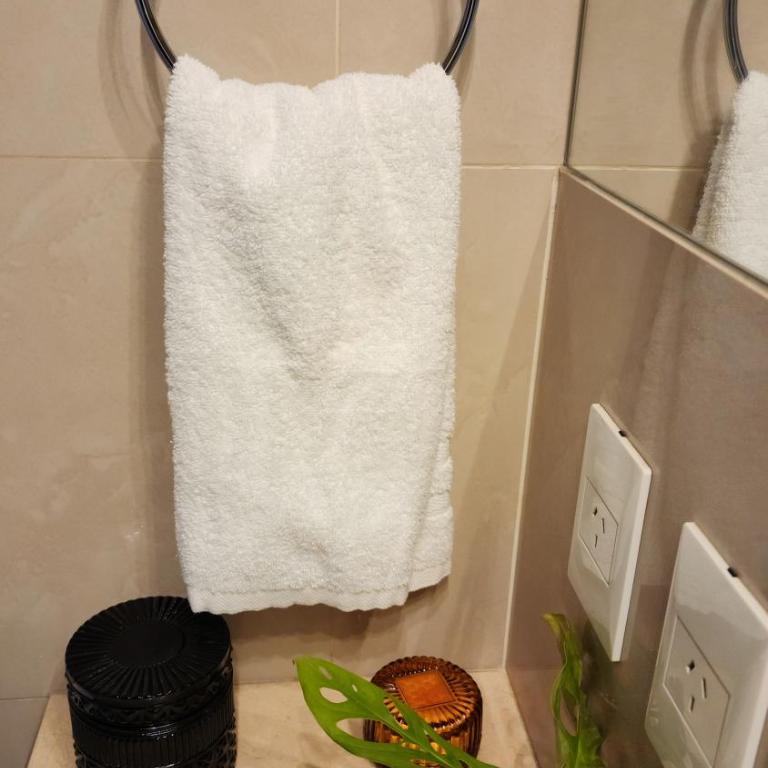 Pressed linens Open 24 Free Wi Fi Skyline Studio - One-Bedroom Apartment - 23