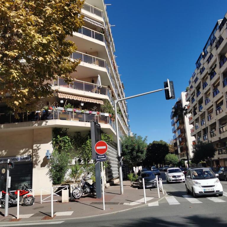 Juan-les-pins Center Sylvaplana - Studio mit Balkon - 3