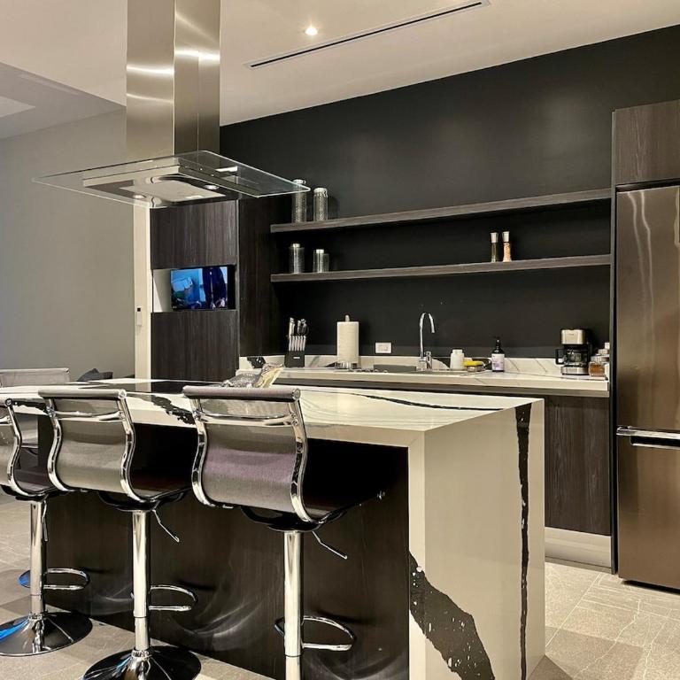 Upscale 2BR Apartment Prime Location & Lock-Off - Apartamento Deluxe de 2 dormitorios - 16
