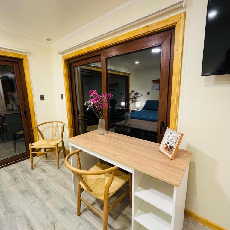 Hotel Neyün La Junta - Family Room with Terrace - 4