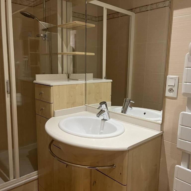 Appartement cosy au cœur de Cauterets - 4 pers. - FR-1-812-163 - Apartment - 6