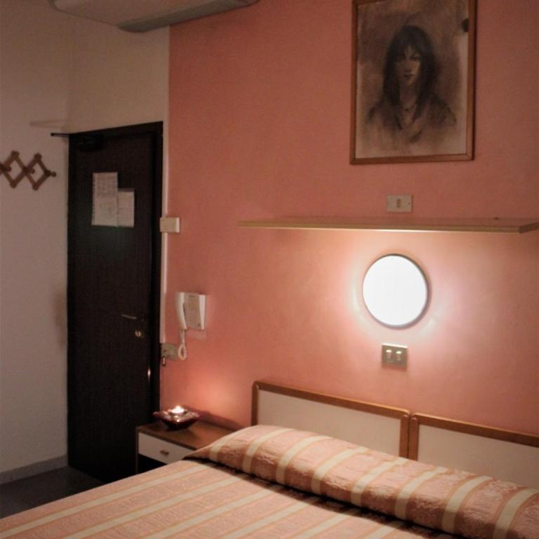 Hotel Midi - Camera Quadrupla con Balcone - 4