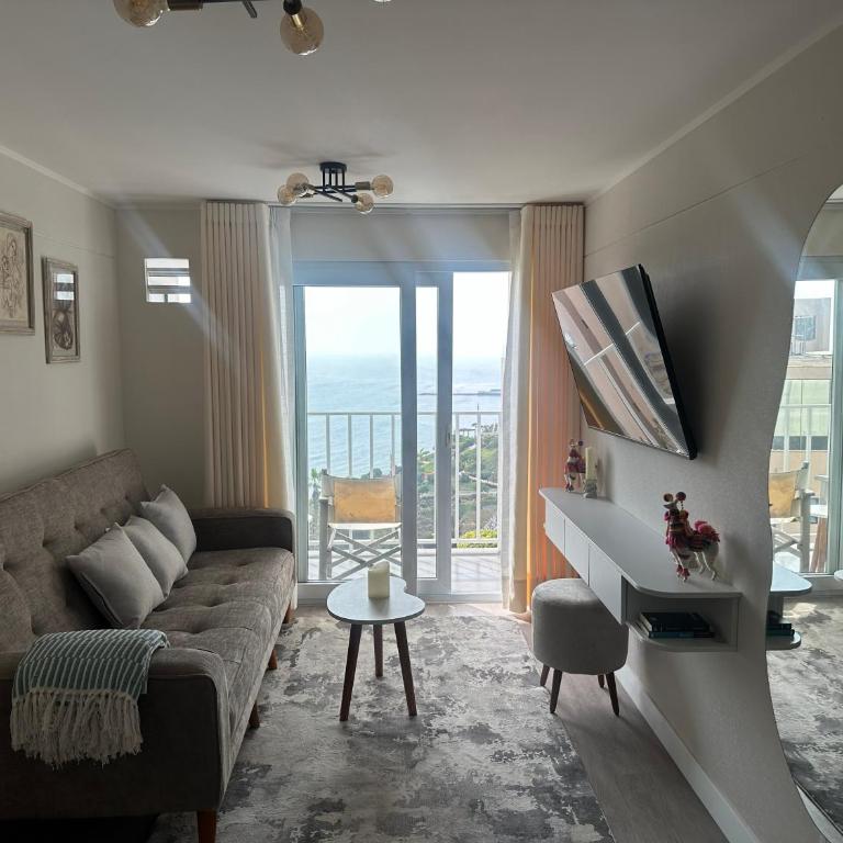 Ocean view apartment with balcony, pool and gym - One-Bedroom Apartment - 45
