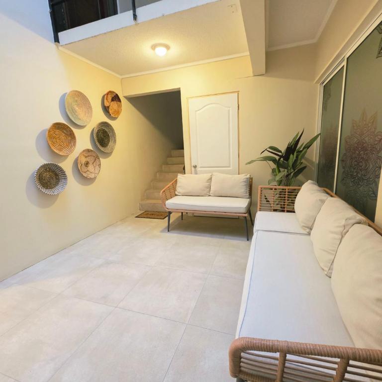 Apartamentos y Habitaciones Privadas Automatizados - Three-Bedroom Apartment - 5