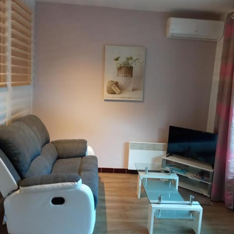 4éme et dernier étage Coin chambre séparée Parking Wifi Climatisation - Appartement 1 Chambre - 7