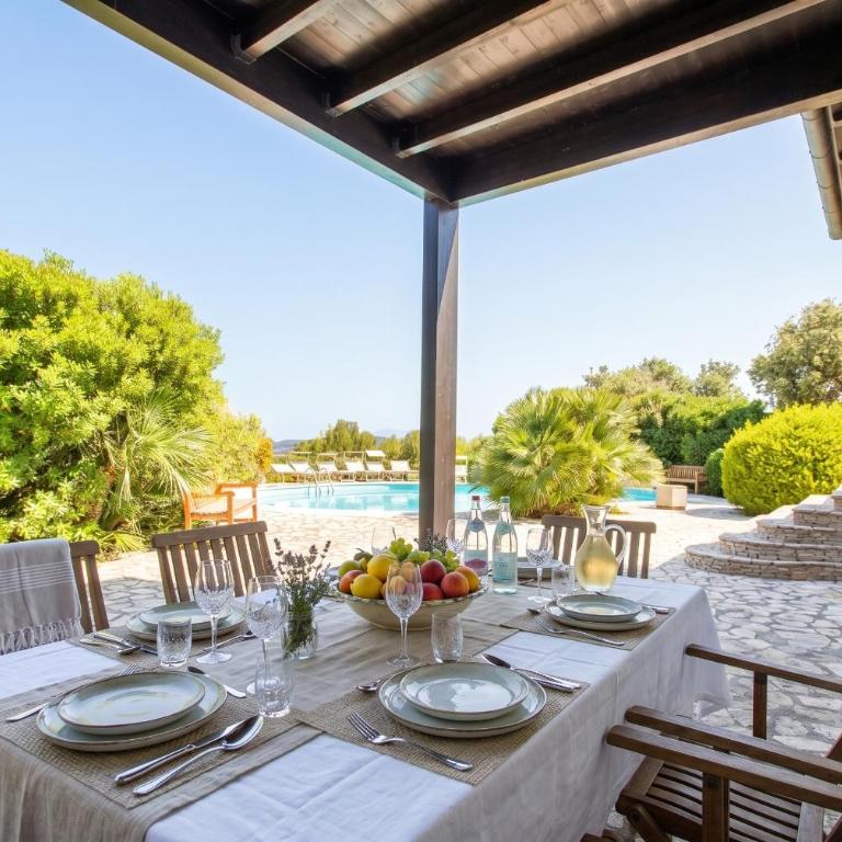 Villa Malaya con 2 piscine per 18 persone - Villa - 70