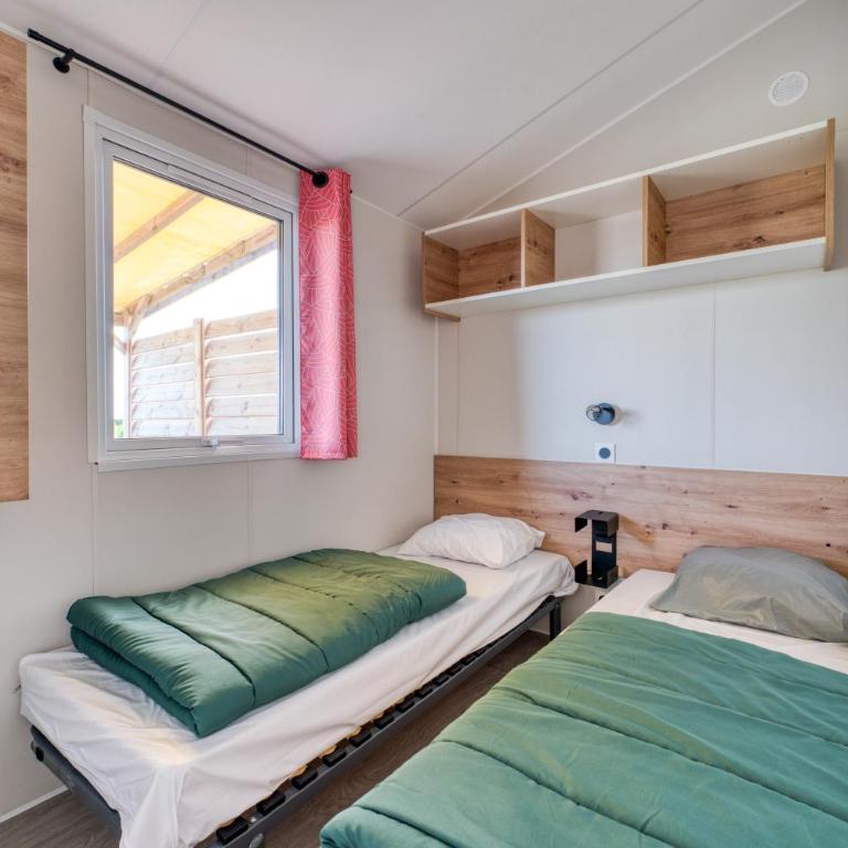 Camping Paradis Les Jonquilles - Comfort+ Mobile Home - 3 Bedrooms - 8