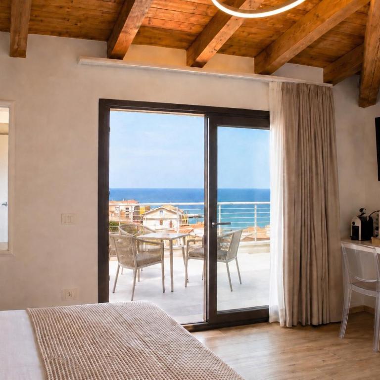 Astra - Exclusive Rooms - Camera Matrimoniale Deluxe con Balcone e Vista Mare - 13